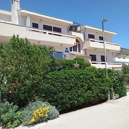 Helena 3* Krk Town
