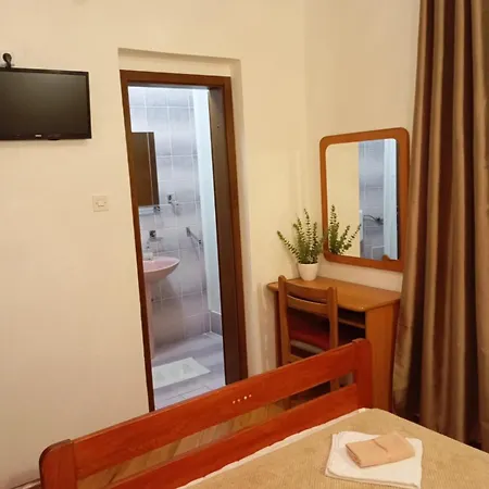 Guest house Helena Krk Town