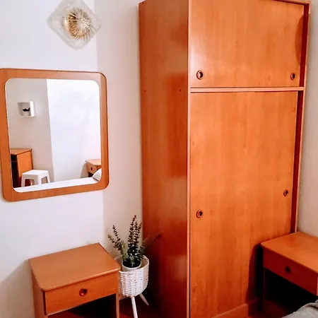 Helena Apartment *